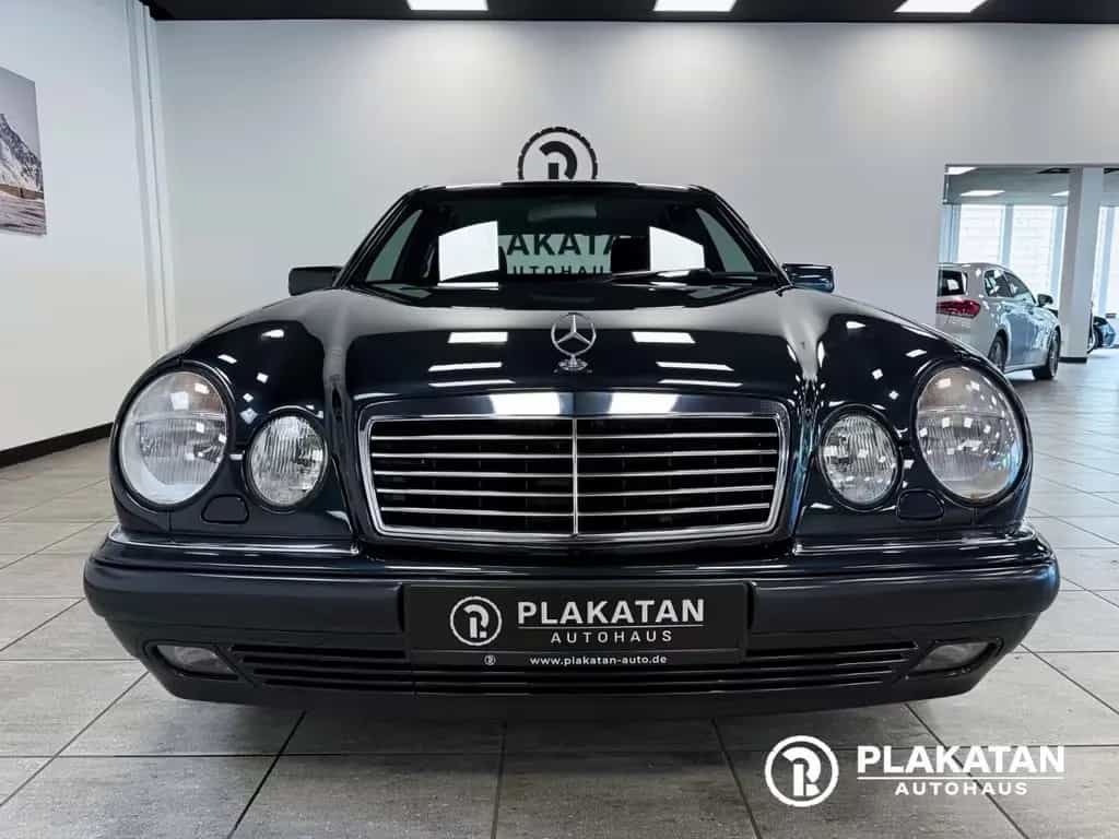 Mercedes-Benz E 240 Xenon Automatik Klima V6 MB-Service 10/1997-photo-1