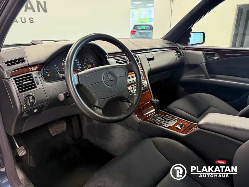 Mercedes-Benz E 240 Xenon Automatik Klima V6 MB-Service 10/1997-photo-18