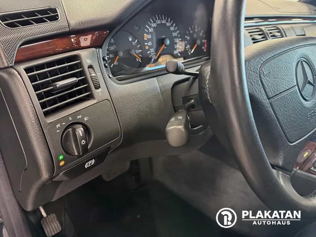Mercedes-Benz E 240 Xenon Automatik Klima V6 MB-Service 10/1997-photo-19