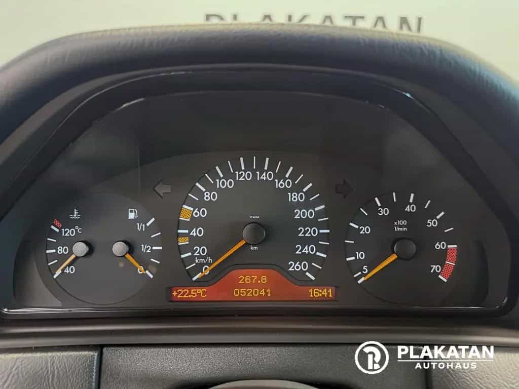 Mercedes-Benz E 240 Xenon Automatik Klima V6 MB-Service 10/1997-photo-26
