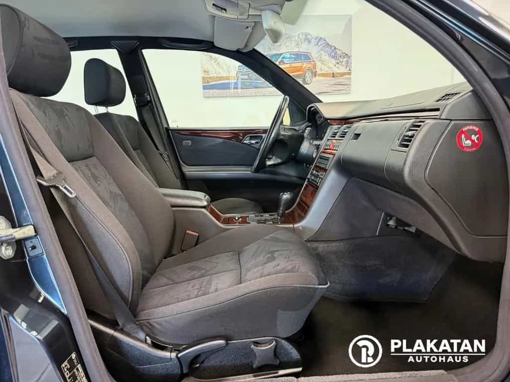 Mercedes-Benz E 240 Xenon Automatik Klima V6 MB-Service 10/1997-photo-32