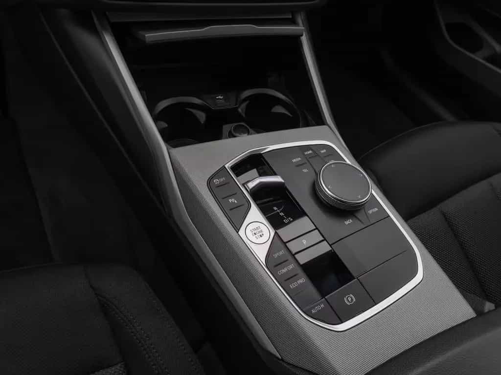 BMW 320 d DAB WidscreenDispl. PDC Geschwindigkeitsreg 02/2023-photo-21