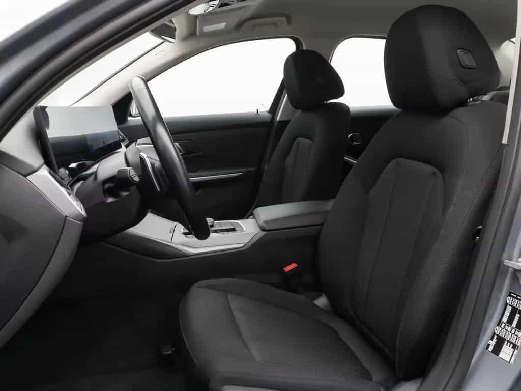 BMW 320 d DAB WidscreenDispl. PDC Geschwindigkeitsreg 02/2023-photo-32