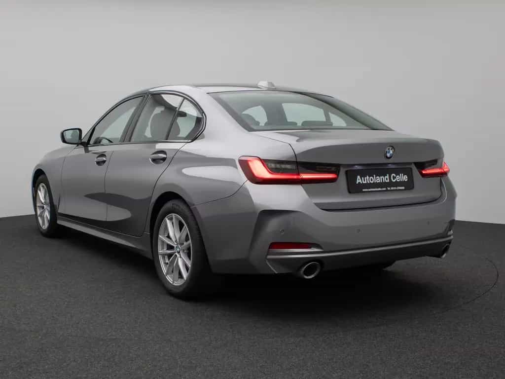 BMW 320 d DAB WidscreenDispl. PDC Geschwindigkeitsreg 02/2023-photo-8