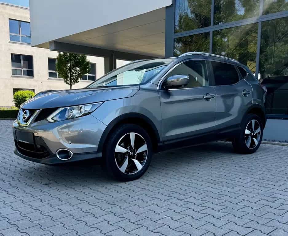 Nissan Qashqai AUTOMAT*64 TKM*AHK*PANO*PDC*KAM*SHZ*NAVl 06/2016-photo-1
