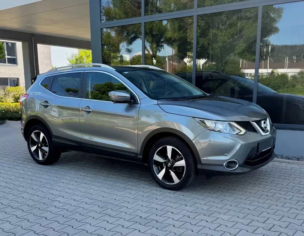 Nissan Qashqai AUTOMAT*64 TKM*AHK*PANO*PDC*KAM*SHZ*NAVl 06/2016-photo-10