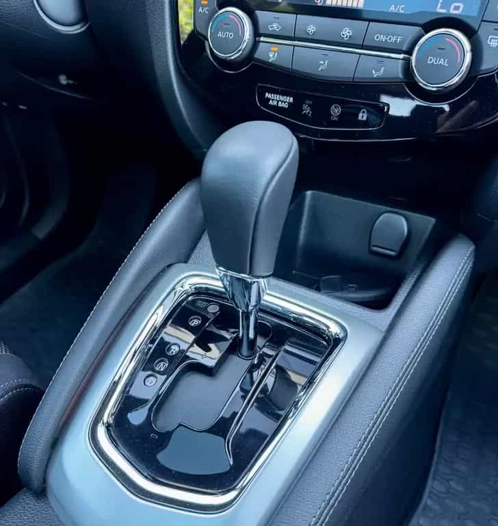 Nissan Qashqai AUTOMAT*64 TKM*AHK*PANO*PDC*KAM*SHZ*NAVl 06/2016-photo-18