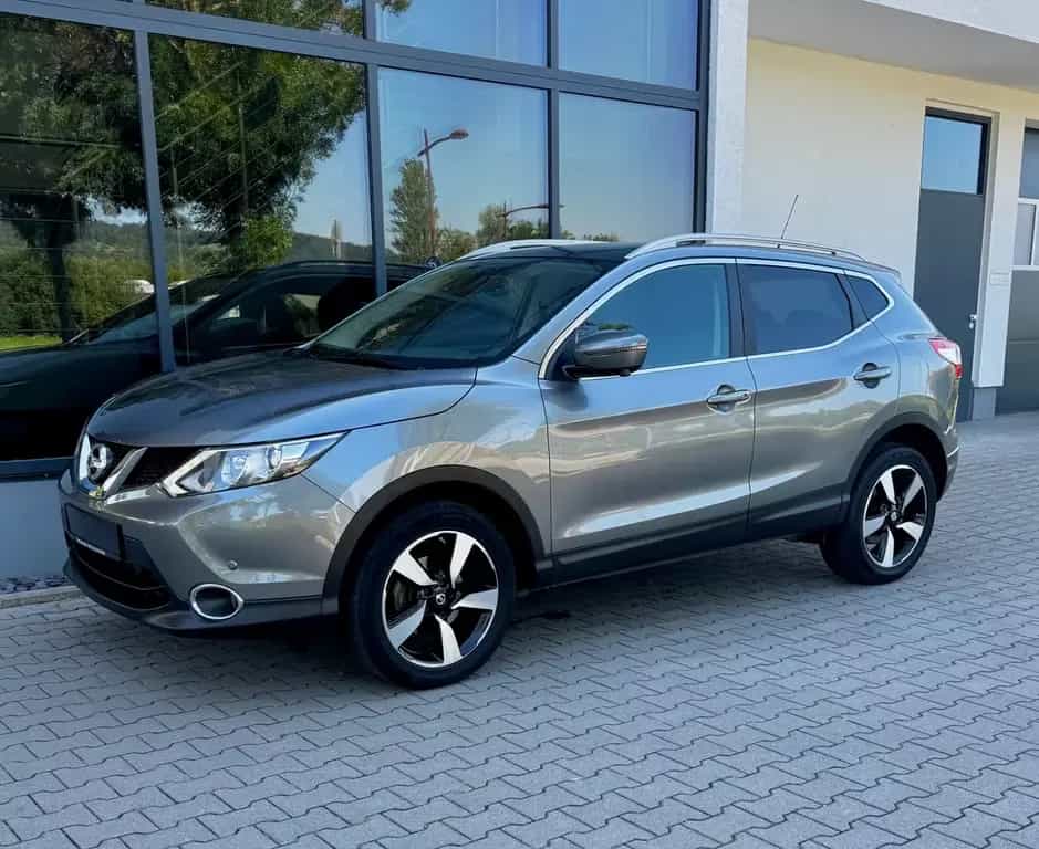 Nissan Qashqai AUTOMAT*64 TKM*AHK*PANO*PDC*KAM*SHZ*NAVl 06/2016-photo-3