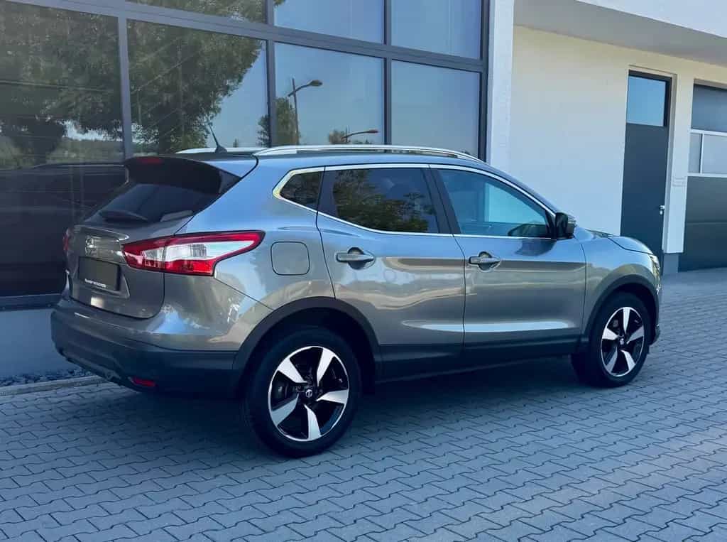 Nissan Qashqai AUTOMAT*64 TKM*AHK*PANO*PDC*KAM*SHZ*NAVl 06/2016-photo-8