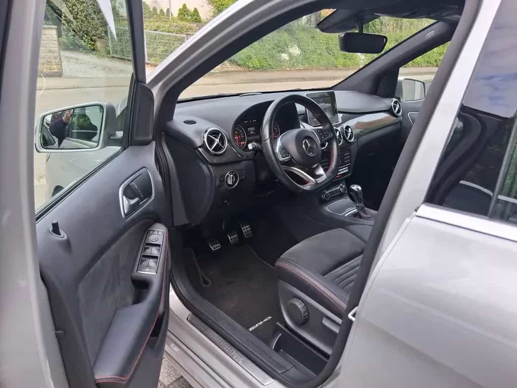 Mercedes-Benz B 180 B  AMG LINE Top Zustand 09/2016-photo-18