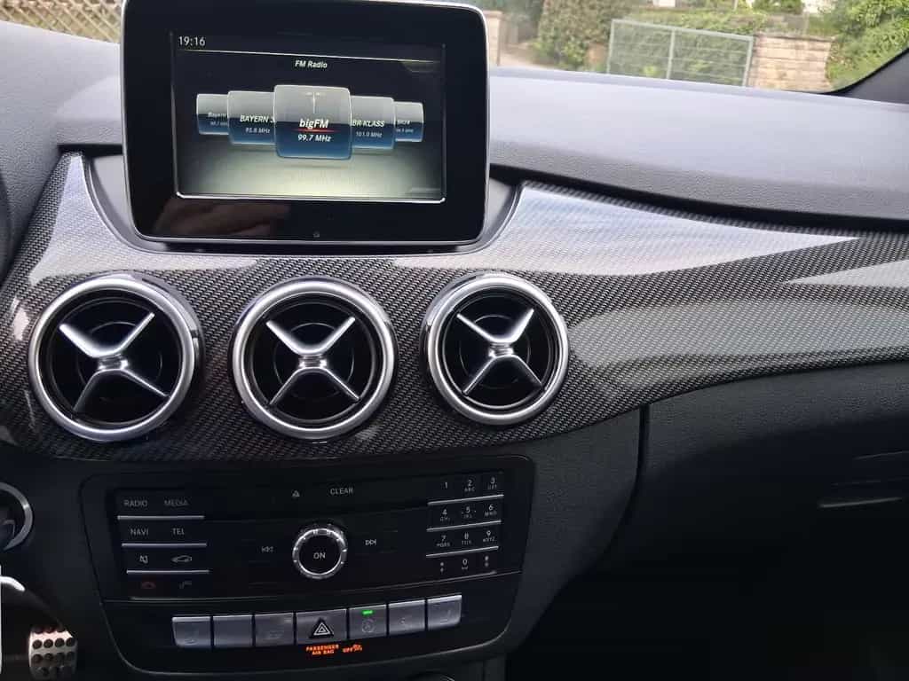 Mercedes-Benz B 180 B  AMG LINE Top Zustand 09/2016-photo-2