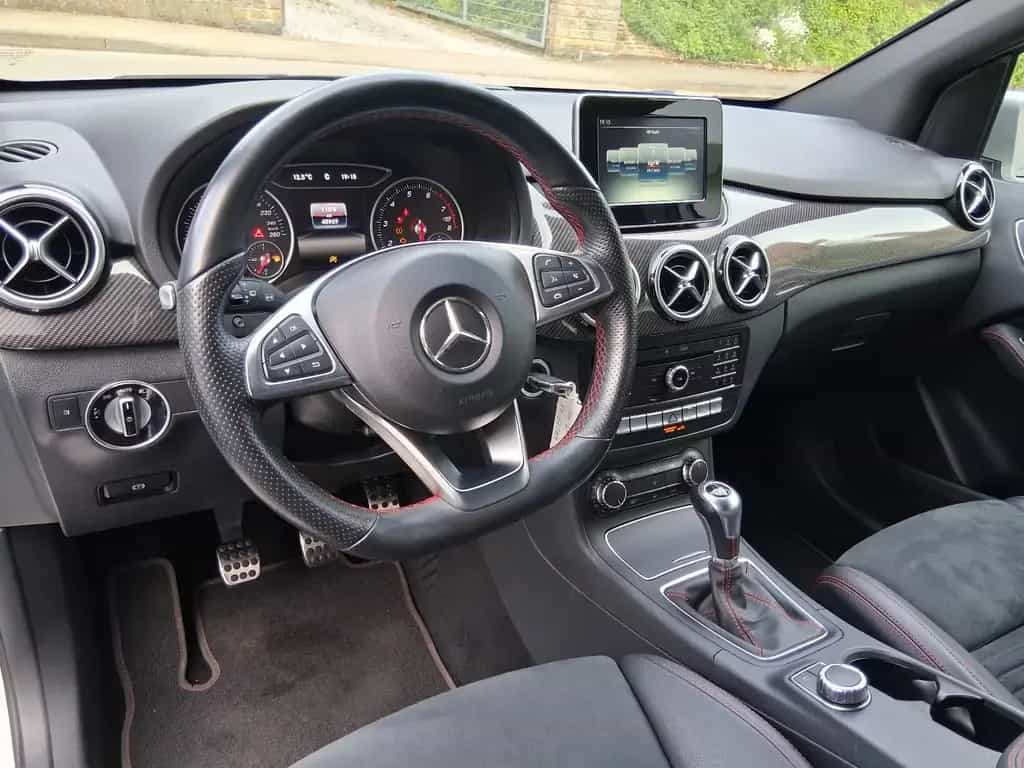 Mercedes-Benz B 180 B  AMG LINE Top Zustand 09/2016-photo-24