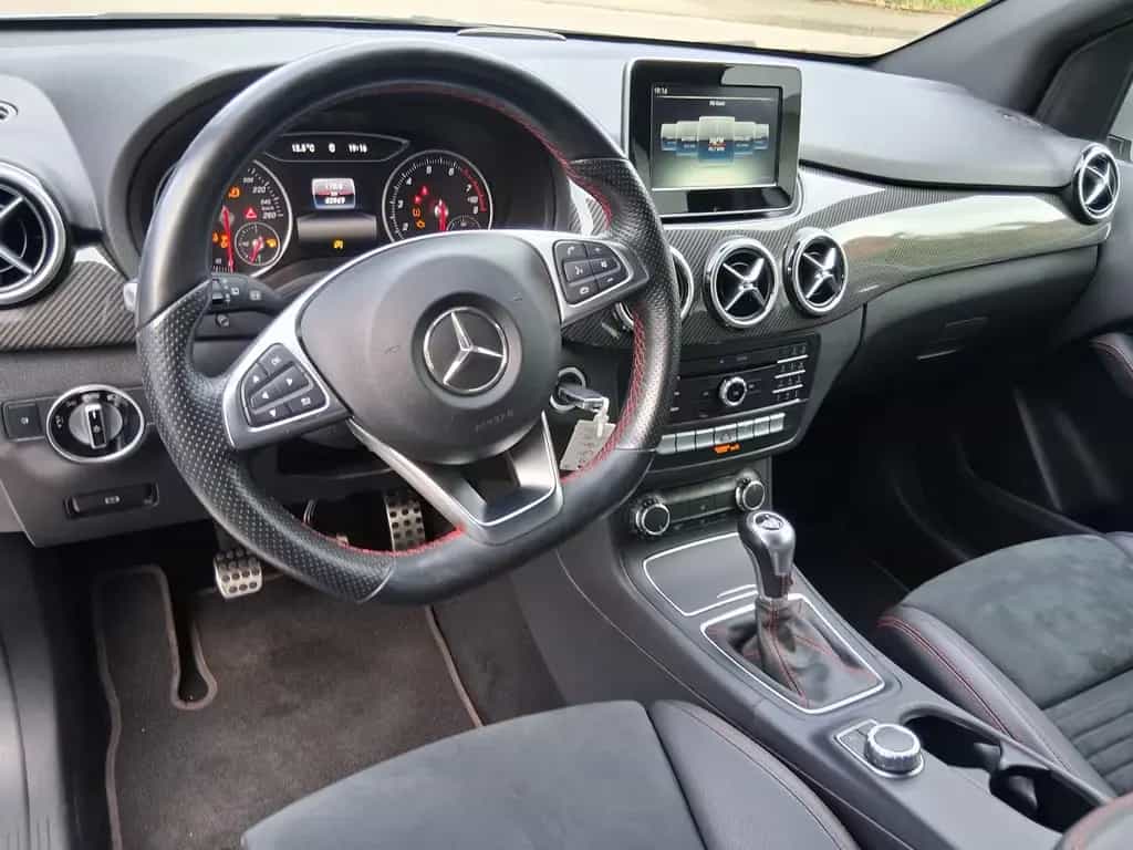 Mercedes-Benz B 180 B  AMG LINE Top Zustand 09/2016-photo-25