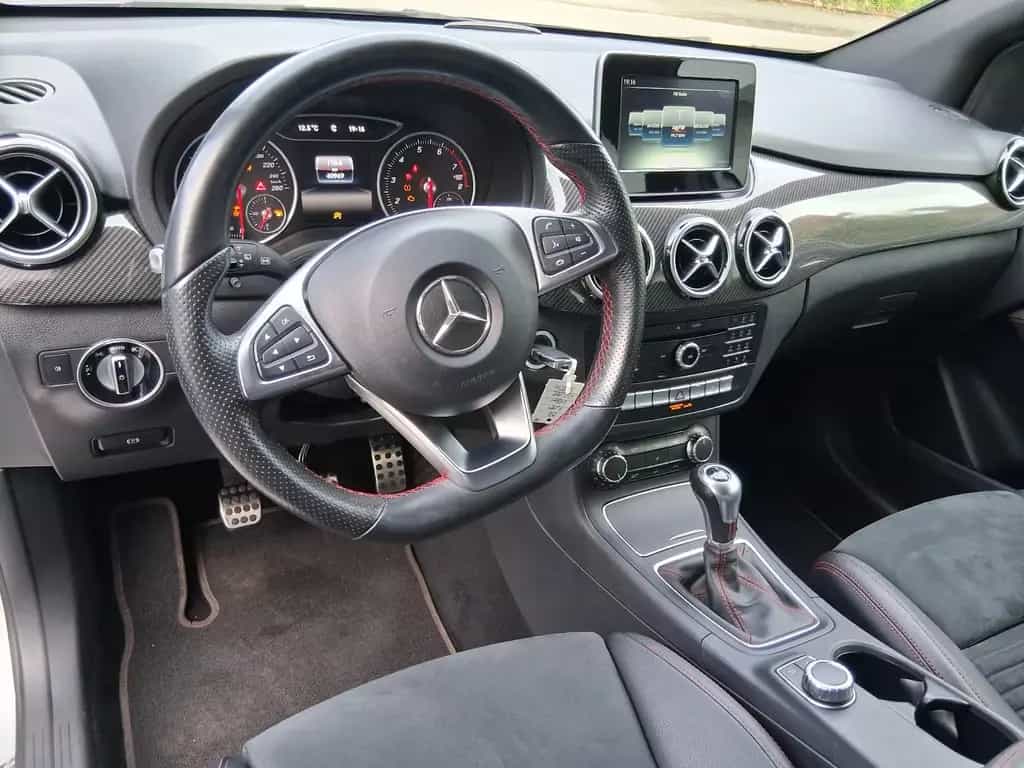 Mercedes-Benz B 180 B  AMG LINE Top Zustand 09/2016-photo-26