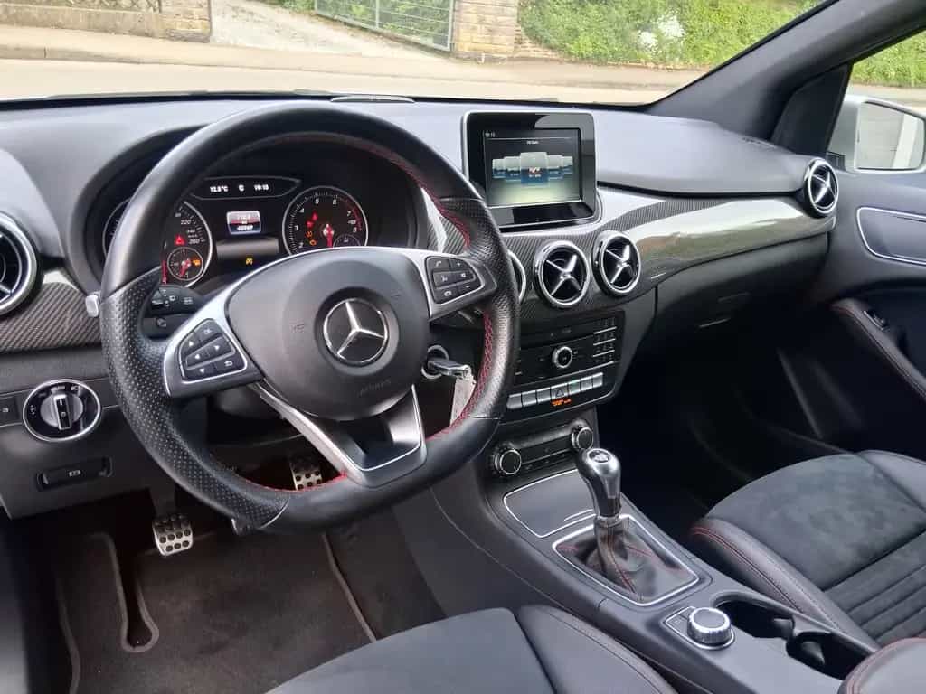 Mercedes-Benz B 180 B  AMG LINE Top Zustand 09/2016-photo-28