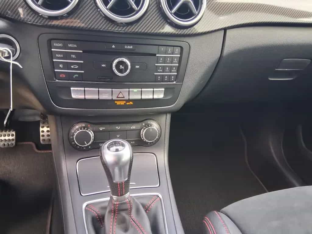 Mercedes-Benz B 180 B  AMG LINE Top Zustand 09/2016-photo-3