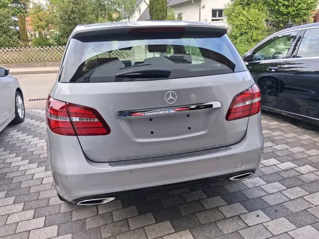 Mercedes-Benz B 180 B  AMG LINE Top Zustand 09/2016-photo-35