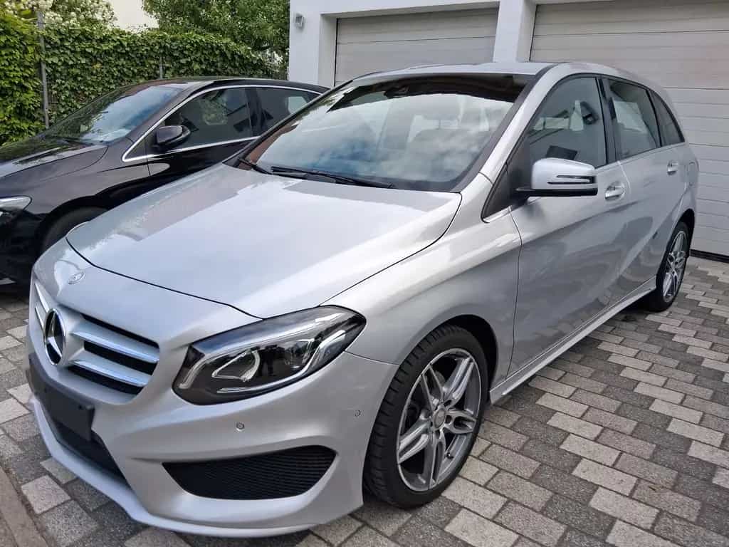 Mercedes-Benz B 180 B  AMG LINE Top Zustand 09/2016-photo-36