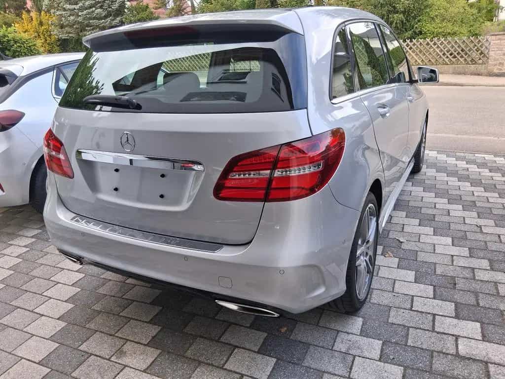 Mercedes-Benz B 180 B  AMG LINE Top Zustand 09/2016-photo-39
