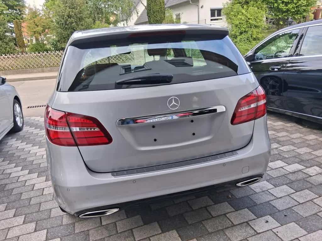 Mercedes-Benz B 180 B  AMG LINE Top Zustand 09/2016-photo-40