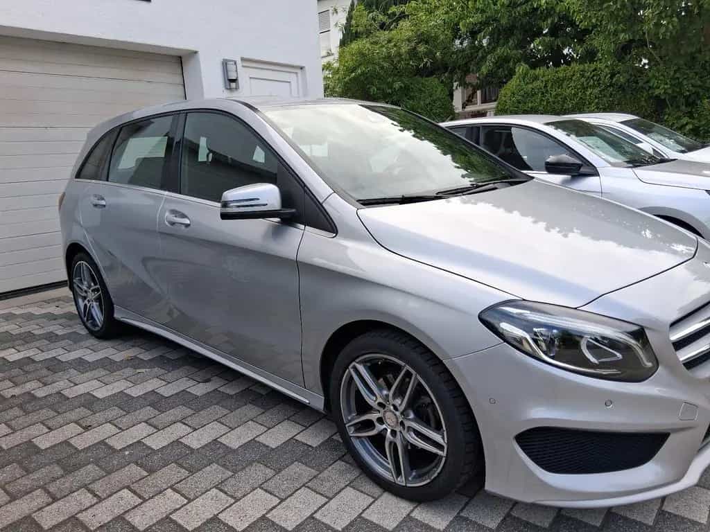 Mercedes-Benz B 180 B  AMG LINE Top Zustand 09/2016-photo-45