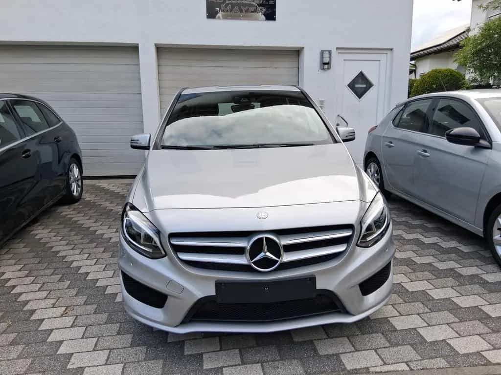 Mercedes-Benz B 180 B  AMG LINE Top Zustand 09/2016-photo-47