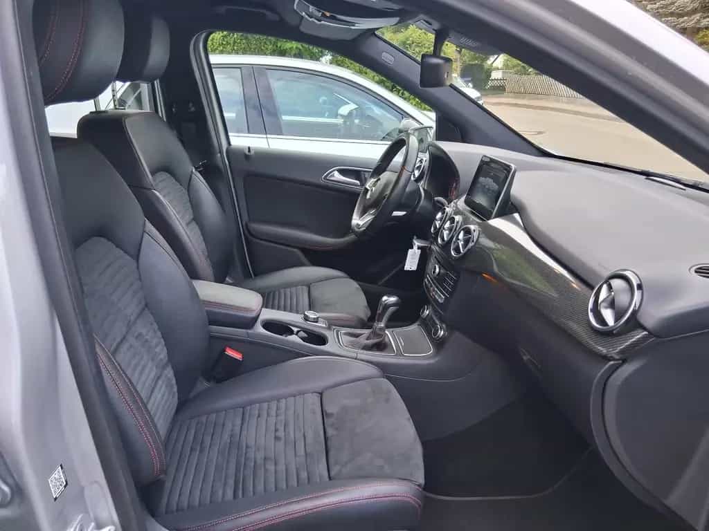 Mercedes-Benz B 180 B  AMG LINE Top Zustand 09/2016-photo-9