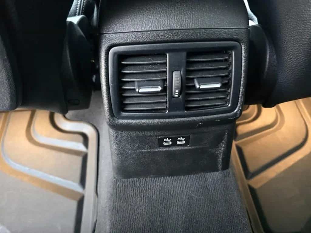 BMW X1 sDrive 20 i xLine LED Leder Alu AHK 07/2020-photo-46