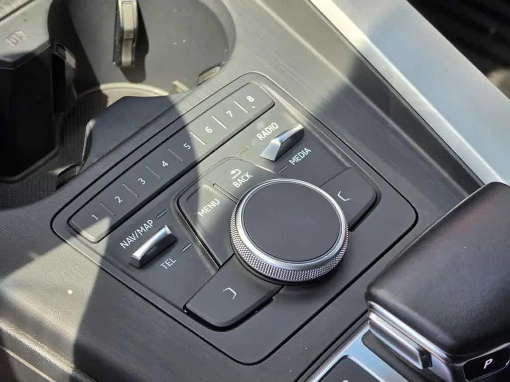 Audi A4 1.4 TFSI S tronic Avant|Kamera|SHZ|PDC 05/2018-photo-16