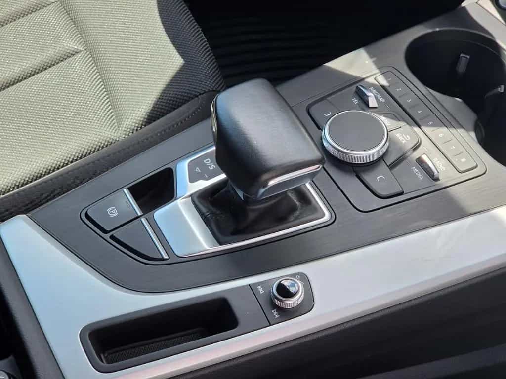 Audi A4 1.4 TFSI S tronic Avant|Kamera|SHZ|PDC 05/2018-photo-23
