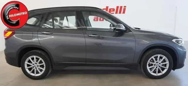 BMW X1 sDrive18d Business Advantage 01/2021-photo-4