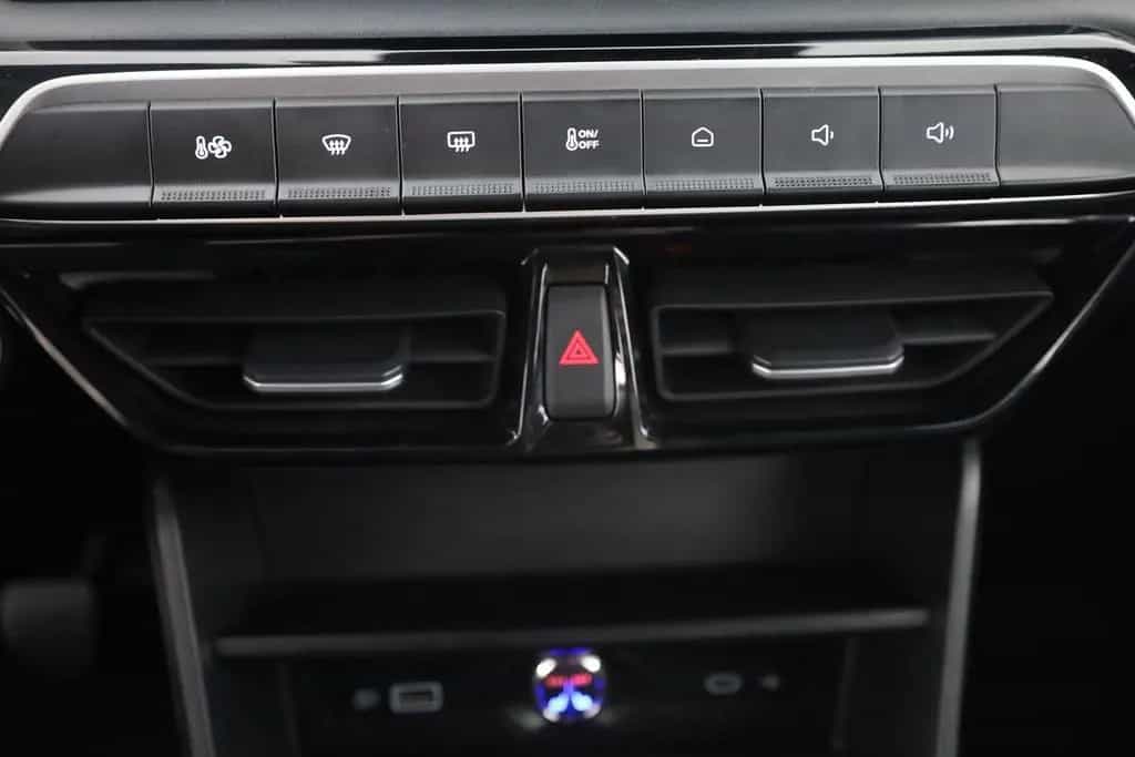 MG MG3 1.5 Comfort LED Navi Kamera 04/2025-photo-12