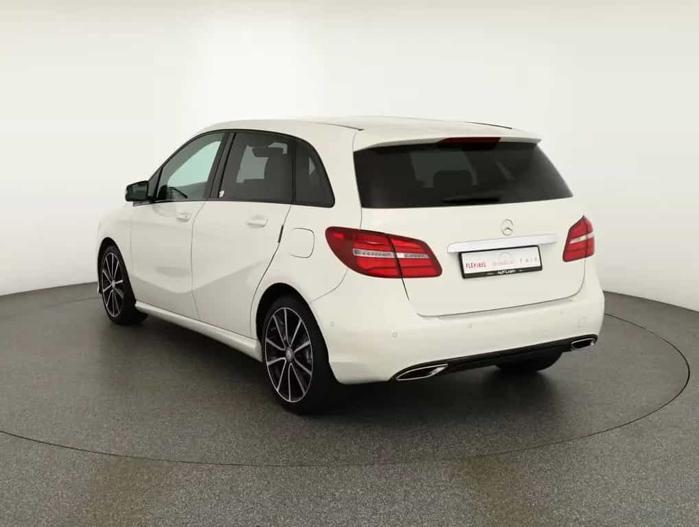 Mercedes-Benz B 220 B220 Urban 7G-DCT 4-Matic LED Navi Sitzheizung 11/2016-photo-2