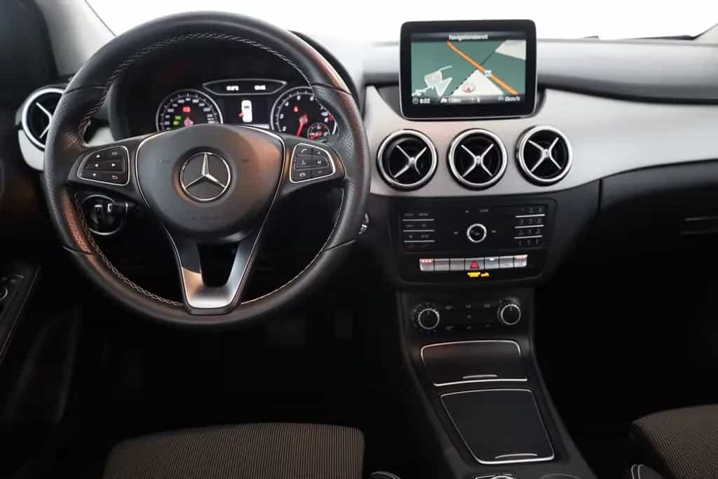 Mercedes-Benz B 220 B220 Urban 7G-DCT 4-Matic LED Navi Sitzheizung 11/2016-photo-9