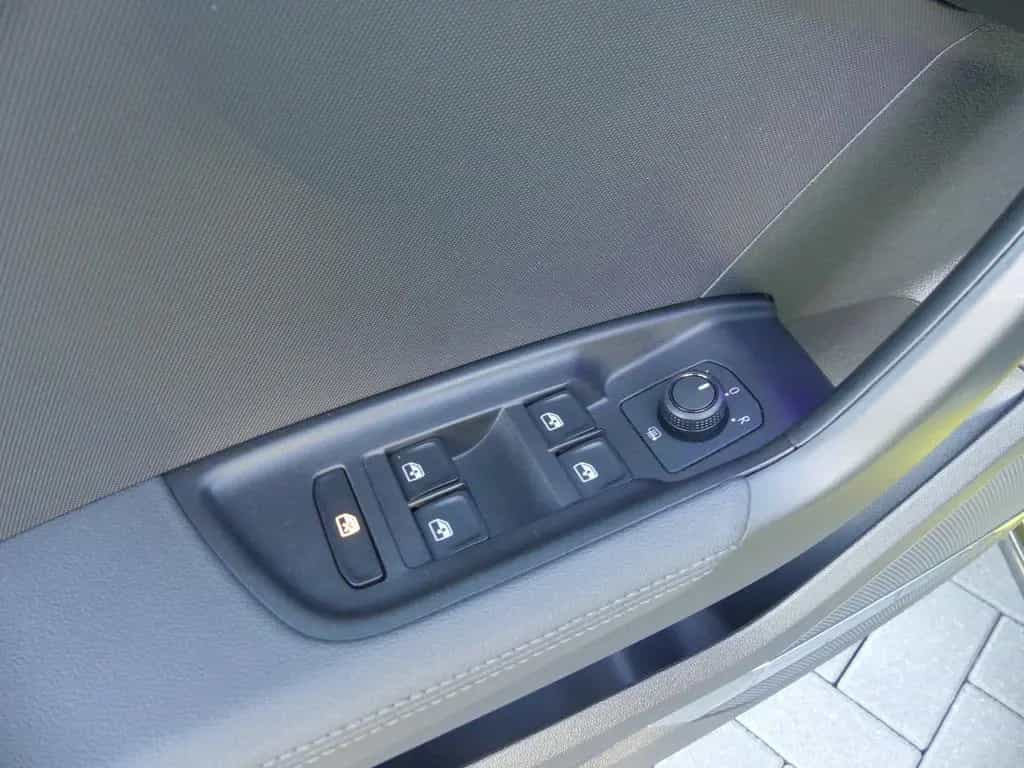 Audi A1 Sportback 30 1.0 TFSI advanced LED ACC Navi 09/2019-photo-26