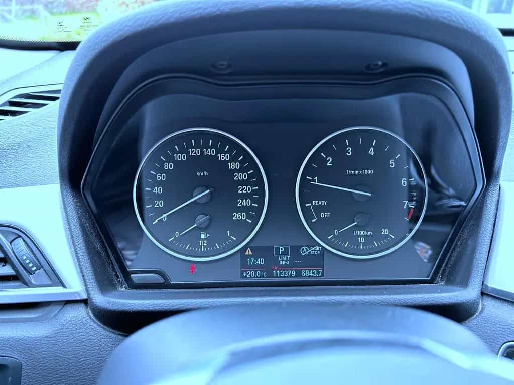 BMW X1 xDrive 20 i Aut. Navi LED Klima Pdc Tüv NEU 10/2016-photo-19