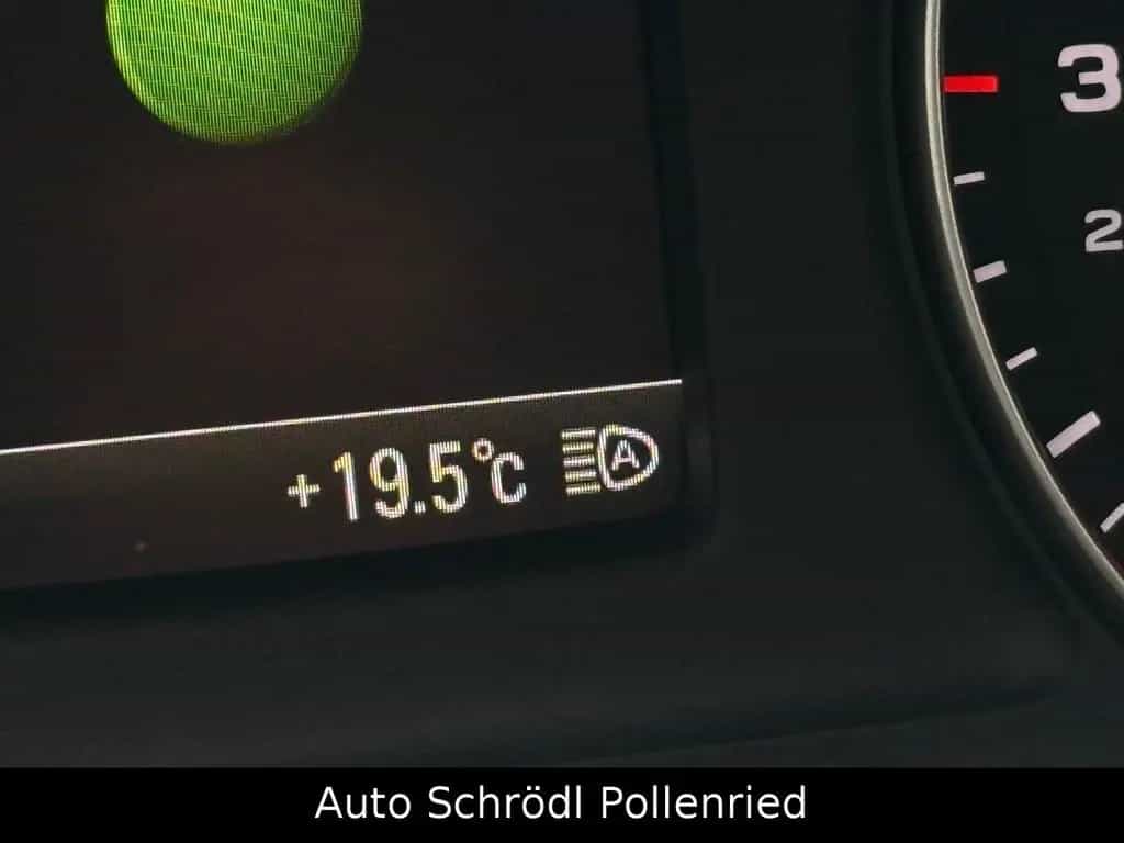 Audi Q3 1.4 TFSI, AHK, LED, El.Heck, Sound, Keyless 05/2017-photo-32