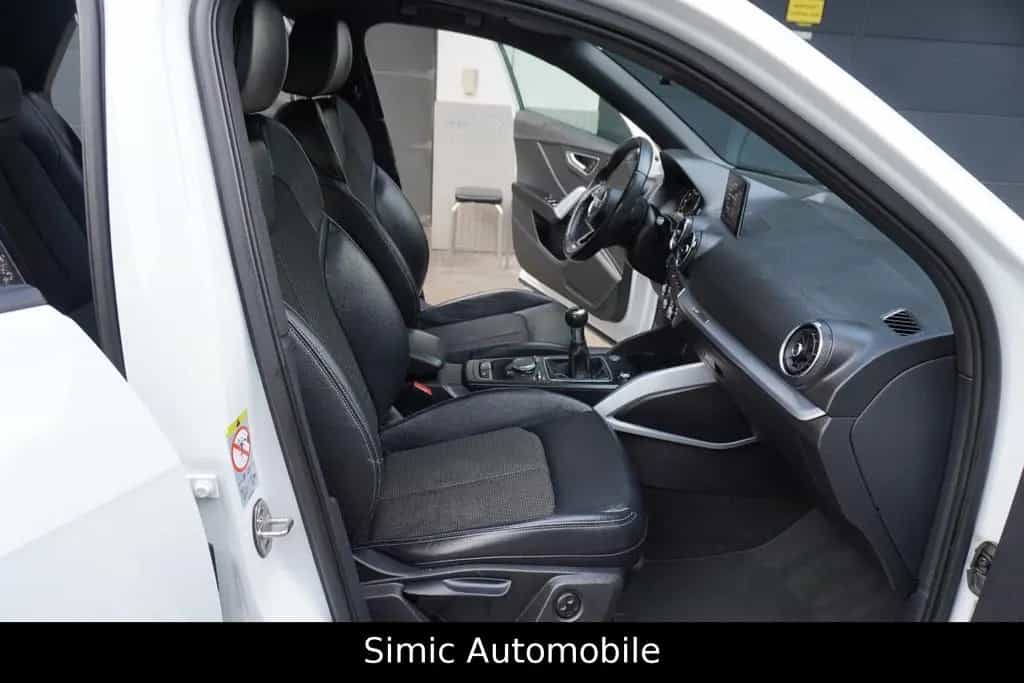 Audi Q2 Sport 1.4 TSI S line LEDER+NAVI+AHK+ALU+PDC 08/2018-photo-15