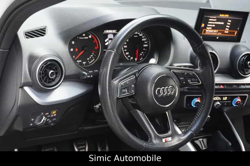 Audi Q2 Sport 1.4 TSI S line LEDER+NAVI+AHK+ALU+PDC 08/2018-photo-25