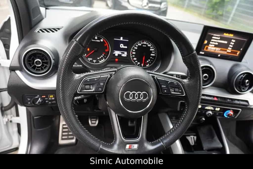 Audi Q2 Sport 1.4 TSI S line LEDER+NAVI+AHK+ALU+PDC 08/2018-photo-29