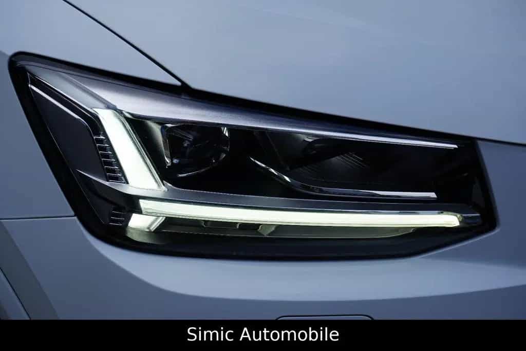 Audi Q2 Sport 1.4 TSI S line LEDER+NAVI+AHK+ALU+PDC 08/2018-photo-32