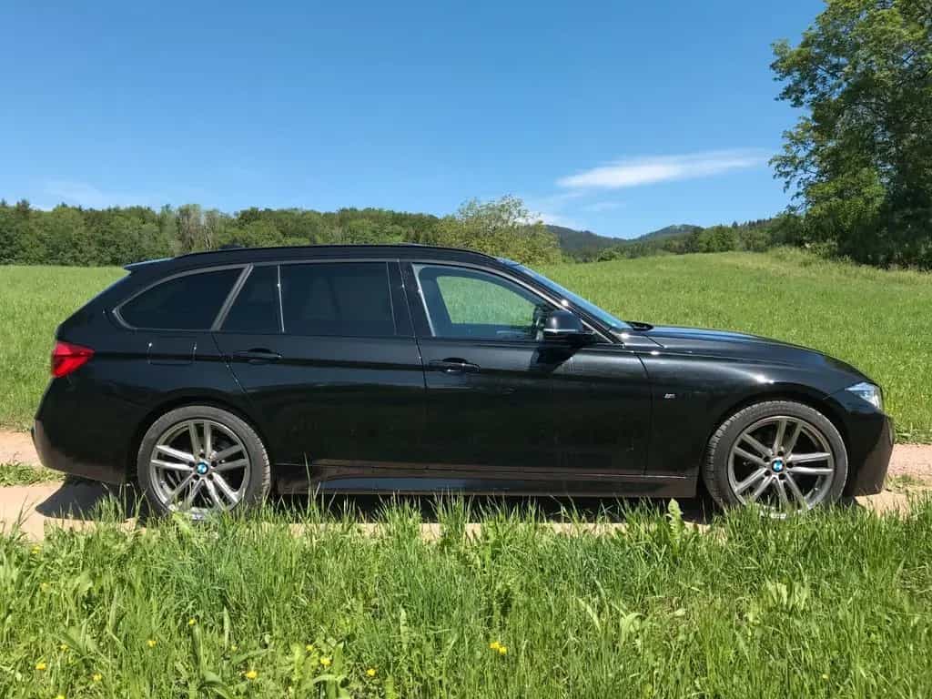 BMW 320 d xDrive Touring M Sport 05/2016-photo-3