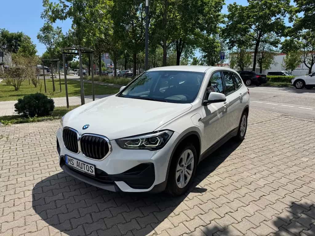 BMW X1 xDrive 25 e Advantage 06/2022-photo-0