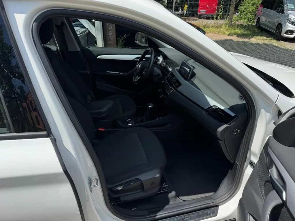 BMW X1 xDrive 25 e Advantage 06/2022-photo-13