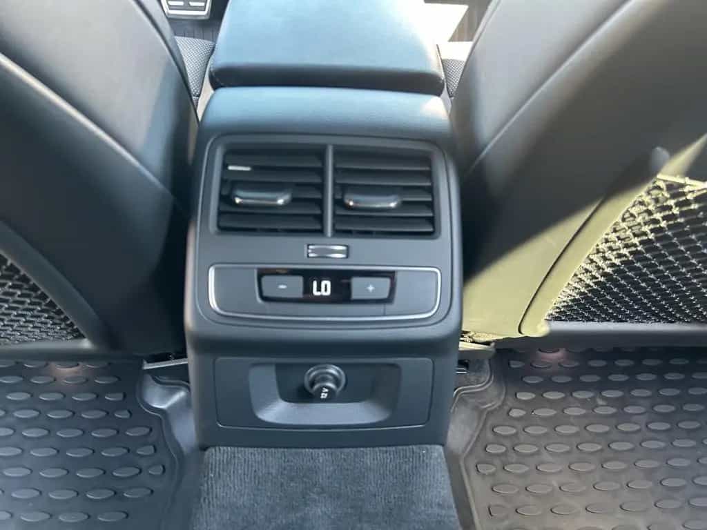Audi A4 Avant 40 TDI quattro S line / 2.Hand / LED 11/2019-photo-21