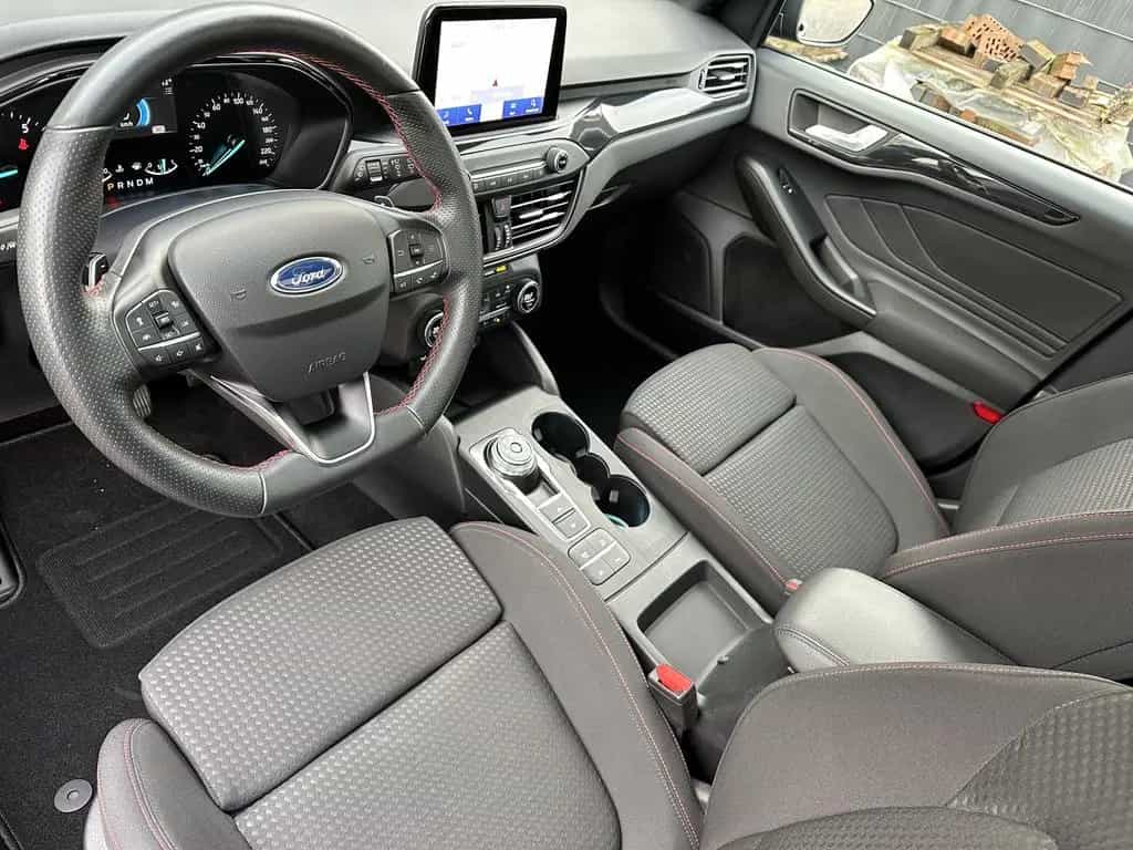 Ford Focus 1.5 EB Aut. ST-Line NAV+LED+PANO+B&O+KAM 10/2021-photo-7