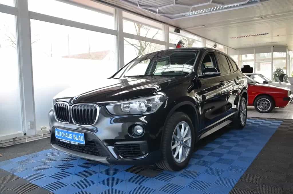 BMW X1 sDrive 18i *AUTOMATIK*AHK*1.HAND*ERST 44TKM!* 04/2016-photo-0