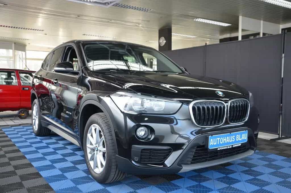 BMW X1 sDrive 18i *AUTOMATIK*AHK*1.HAND*ERST 44TKM!* 04/2016-photo-2