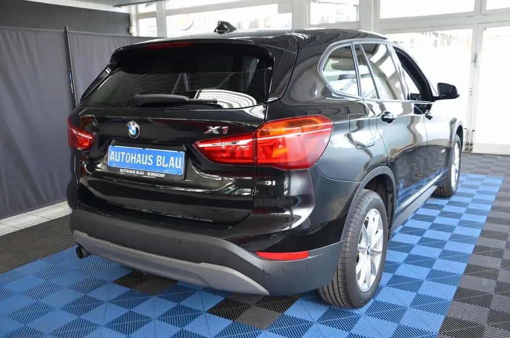 BMW X1 sDrive 18i *AUTOMATIK*AHK*1.HAND*ERST 44TKM!* 04/2016-photo-3