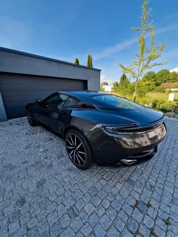 Aston Martin DB11 4.0 V8 - 08/2019-photo-5